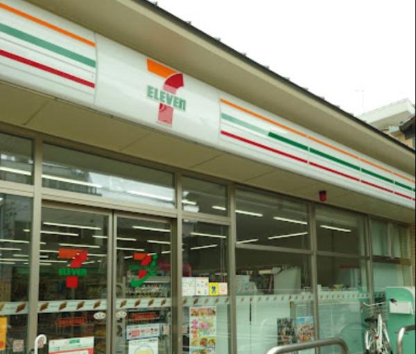 京都市右京区太秦蜂岡町　中古戸建 コンビニ