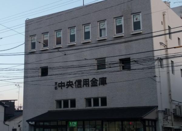 京都市右京区太秦蜂岡町　中古戸建 銀行