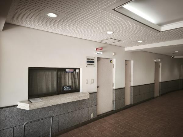 梅津グランドハイツ 共用部写真（エントランス）