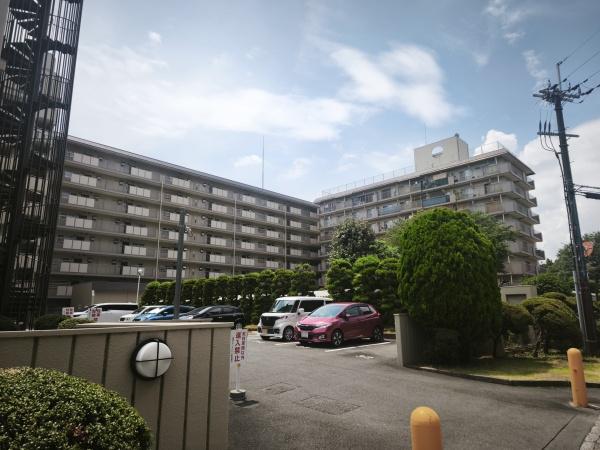 梅津グランドハイツ 共用部写真（駐車場）