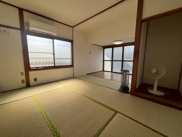 大阪市生野区桃谷3丁目　中古戸建 内観写真（リビング以外の居室）