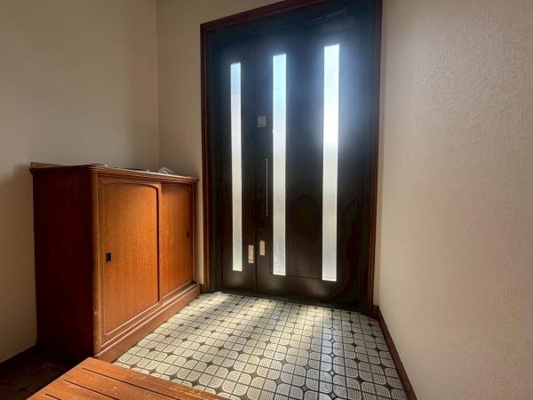 大阪市生野区桃谷3丁目　中古戸建 現地写真（玄関）