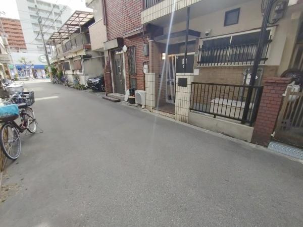 大阪市淀川区東三国１丁目　中古テラスハウス 現地写真（前面道路含む現地写真）