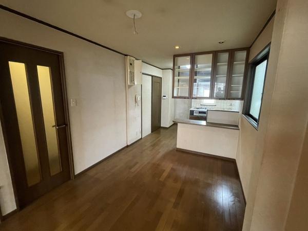 尼崎市大庄西町4丁目　中古戸建 内観写真（リビング）