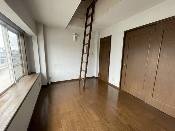 尼崎市大庄西町4丁目　中古戸建 内観写真（リビング以外の居室）