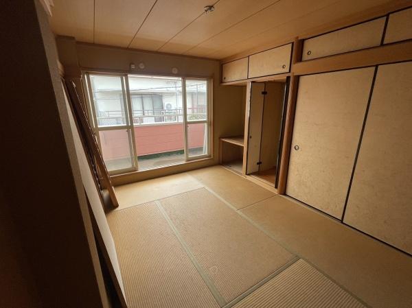 尼崎市大庄西町4丁目　中古戸建 内観写真（リビング以外の居室）