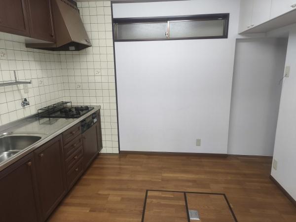 京都市山科区川田御出町　中古戸建 内観写真（リビング）