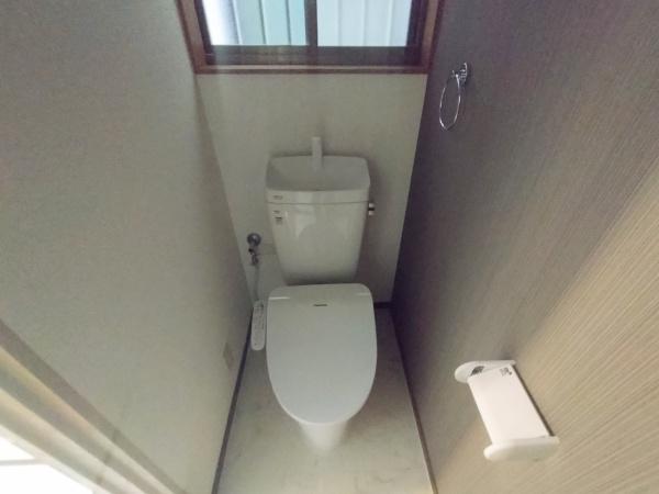 大阪市此花区朝日２丁目　中古戸建 内観写真（トイレ）