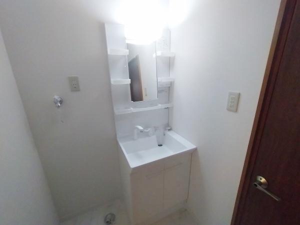 大阪市此花区朝日２丁目　中古戸建 内観写真（洗面台・洗面所）