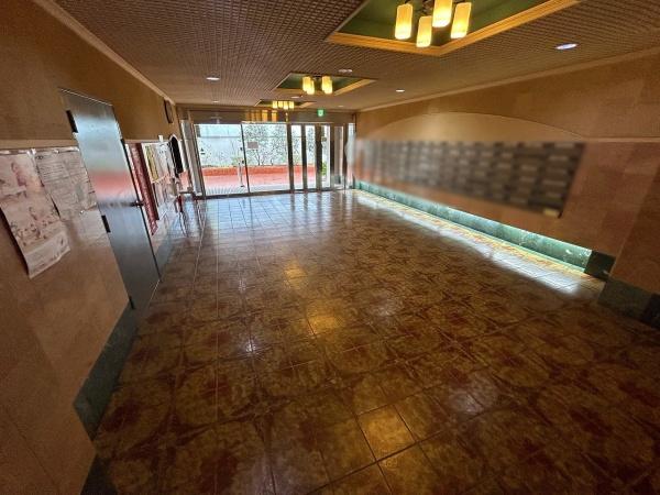北山グランドハイツ 共用部写真（エントランス）