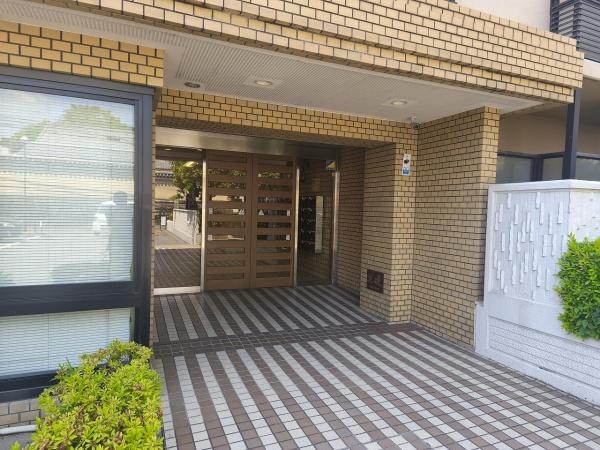 ネオコーポ東山 共用部写真（エントランス）