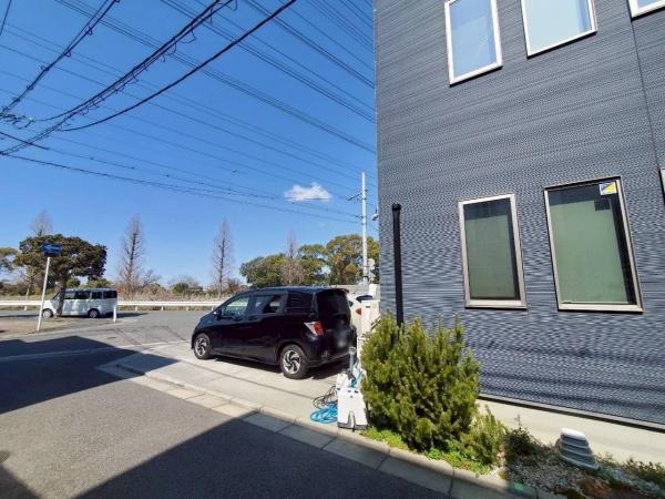 大阪市平野区瓜破東8丁目　中古戸建 現地写真（前面道路含む現地写真）