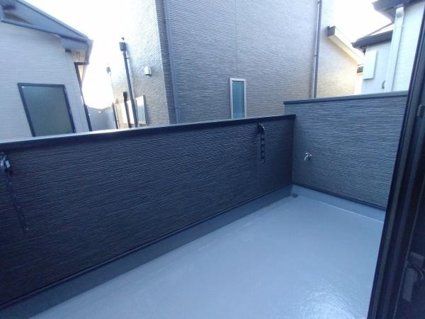 大阪市西淀川区中島１丁目　中古戸建 現地写真（バルコニー）