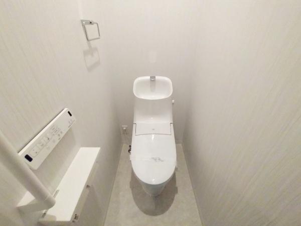 大阪市西淀川区中島１丁目　中古戸建 内観写真（トイレ）