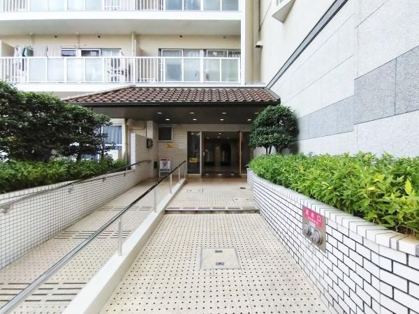 日商岩井京橋ハイツ 共用部写真（エントランス）