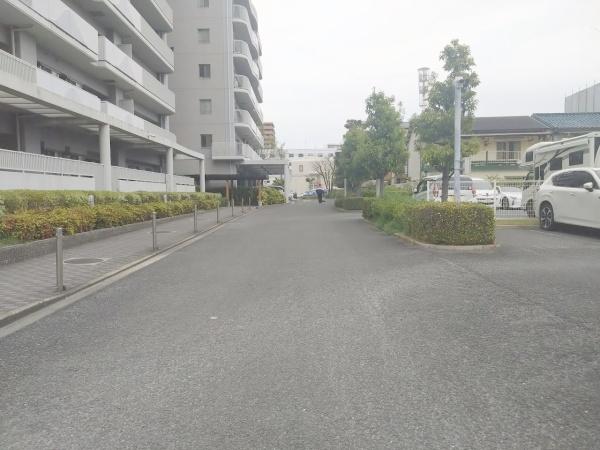 ベル・パークシティアネックスEAST棟 共用部写真（駐車場）