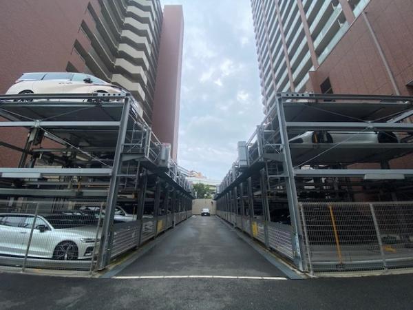 阿波座ライズタワーフラッグ46 共用部写真（駐車場）