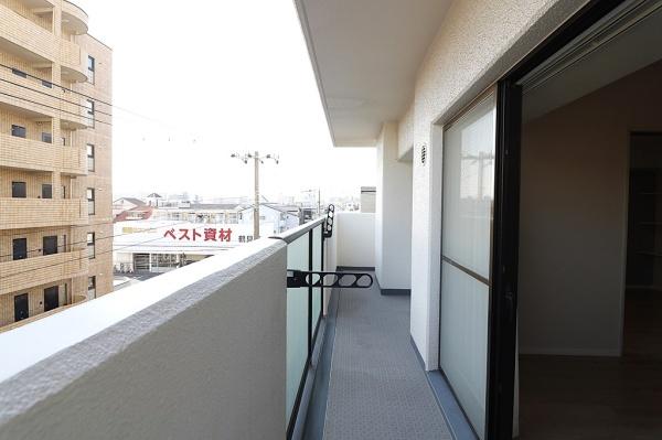 ファミールパーク鶴見 現地写真（バルコニー）