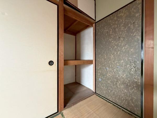 大阪市天王寺区勝山3丁目　中古戸建 内観写真（収納）