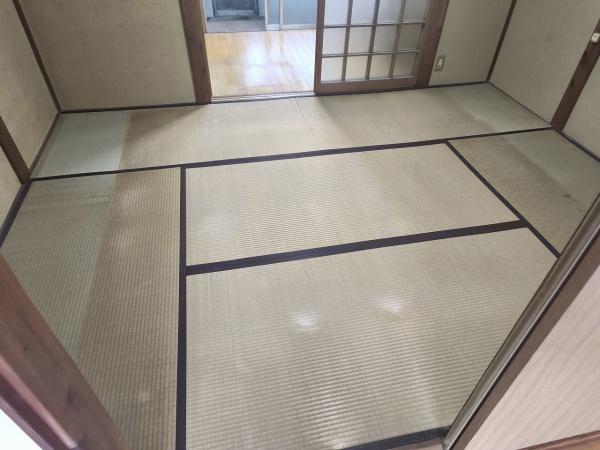 京都市山科区小山姫子町　中古戸建 内観写真（リビング以外の居室）