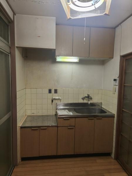 京都市山科区小山姫子町　中古戸建 内観写真（キッチン）