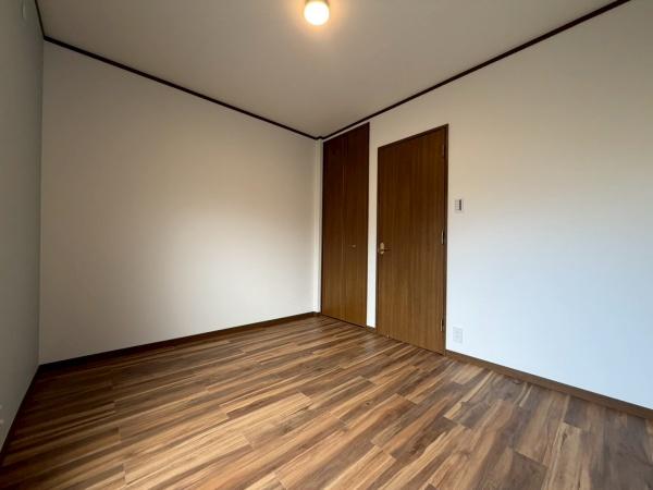 大阪市天王寺区国分町　中古戸建 内観写真（リビング以外の居室）