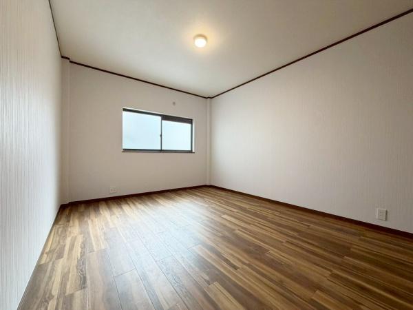 大阪市天王寺区国分町　中古戸建 内観写真（リビング以外の居室）