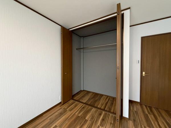 大阪市天王寺区国分町　中古戸建 内観写真（収納）