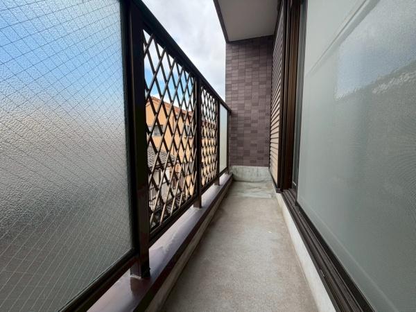 大阪市天王寺区国分町　中古戸建 現地写真（バルコニー）