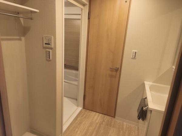 日商岩井朱雀マンション 内観写真（洗面台・洗面所）