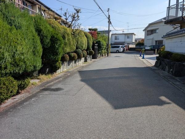 京都市伏見区久我東町　中古テラスハウス 現地写真（前面道路含む現地写真）