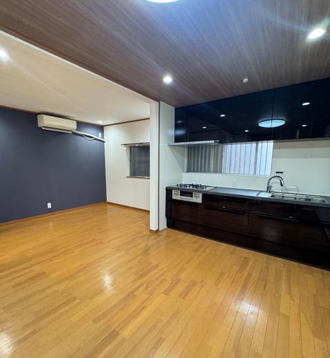 大阪市平野区加美北1丁目　中古戸建 内観写真（キッチン）