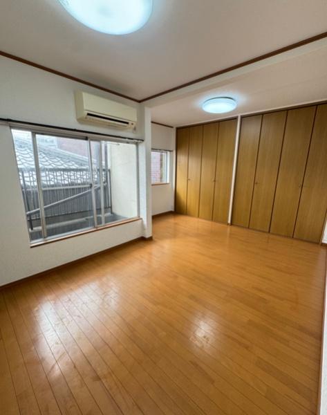 大阪市平野区加美北1丁目　中古戸建 内観写真（リビング以外の居室）