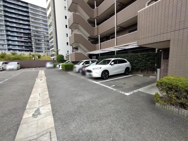 コスモ城東野江ロイヤルフォルム 共用部写真（駐車場）