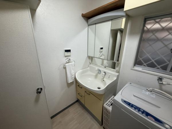 河内長野市南花台5丁目　中古戸建 内観写真（洗面台・洗面所）
