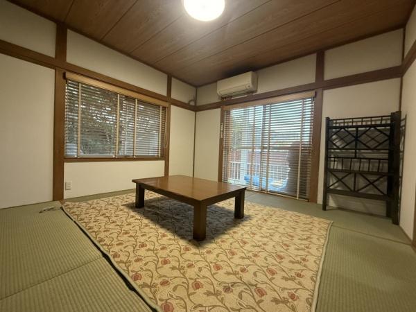 河内長野市南花台5丁目　中古戸建 内観写真（リビング以外の居室）