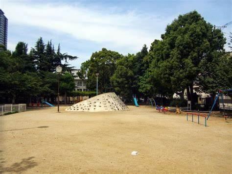 大阪市東成区玉津2丁目　中古戸建 公園