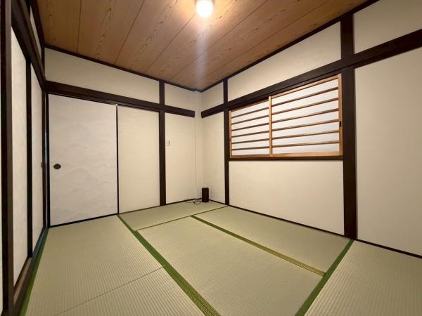 大阪市平野区平野東1丁目　中古戸建 内観写真（リビング以外の居室）
