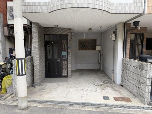 大阪市西成区南津守3丁目　中古戸建 現地写真（駐車場）