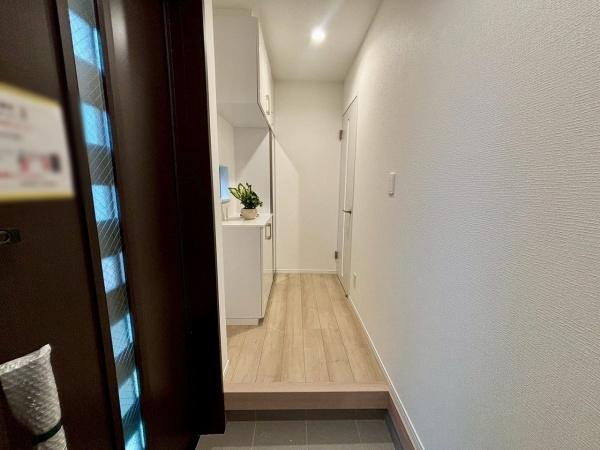 堺市美原区阿弥I号棟　新築戸建 現地写真（玄関）