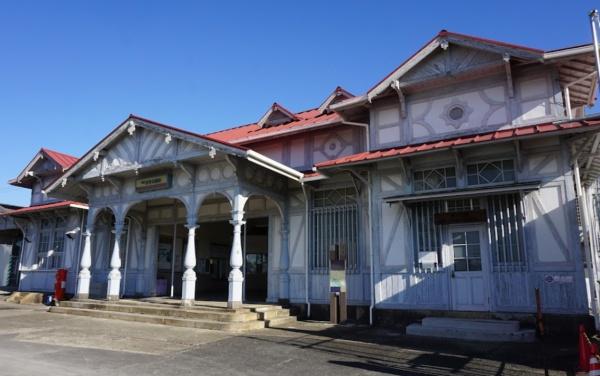 ベルク浜寺公園 駅