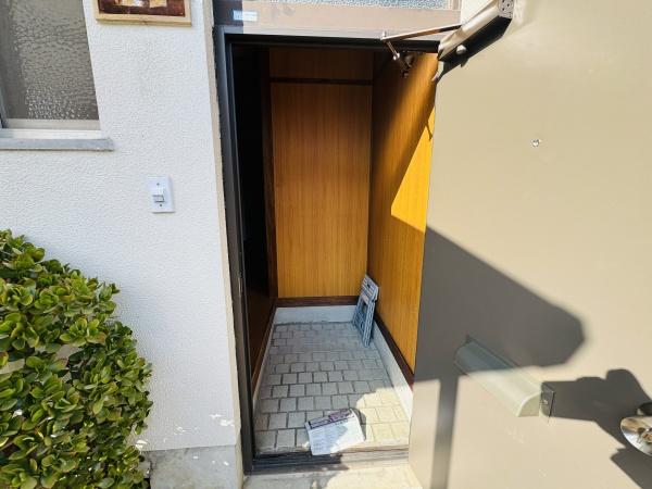 堺市南区原山台1丁　中古戸建 現地写真（玄関）
