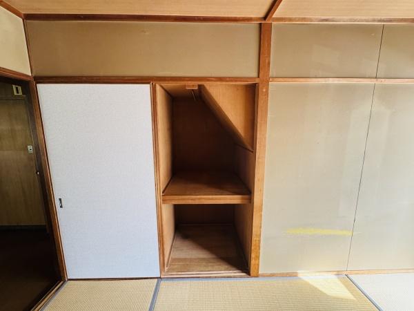 堺市南区原山台1丁　中古戸建 内観写真（収納）