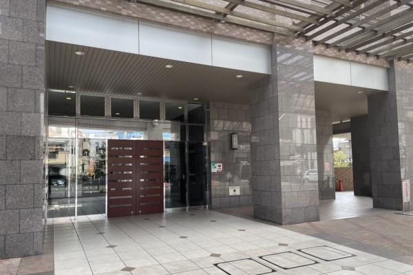 キングスクエアランドレックスC棟 共用部写真（エントランス）