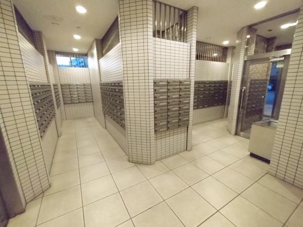 キングスクエアランドレックスC棟 共用部写真（エントランス）
