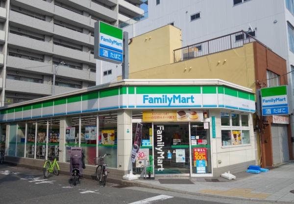 キングスクエアランドレックスC棟 コンビニ