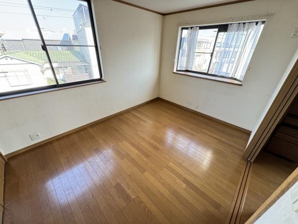 大阪市此花区伝法3丁目　中古戸建 内観写真（リビング以外の居室）
