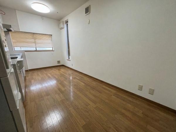 東大阪市岸田堂南町　中古戸建 内観写真（リビング）