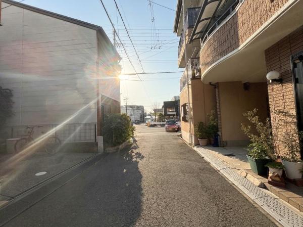 東大阪市岸田堂南町　中古戸建 現地写真（前面道路含む現地写真）