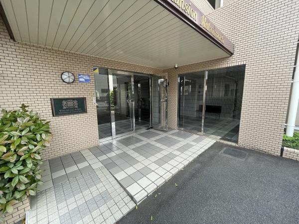 ライオンズマンション向日町 共用部写真（エントランス）